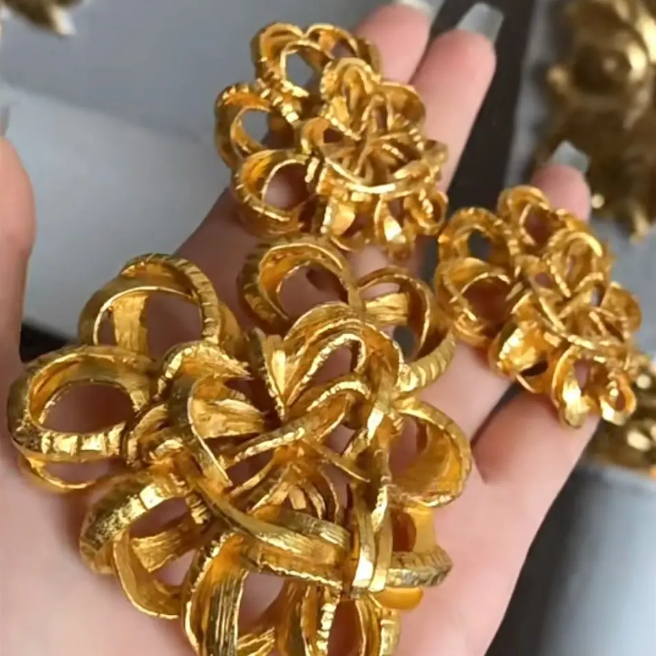 Vintage Big Cutout Flower Stud Earrings For Women Jewelry Runway Party T Show Fancy Trendy Boho INS Japan Korea