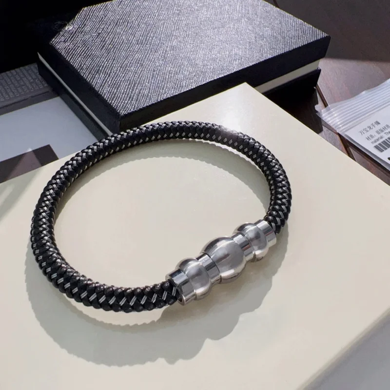 PJS 4 Colors MB Bracelet High Quality Rubber Smooth Luxury Metal Magnet Buckle Trendy And Fashionable Classic With Box Set