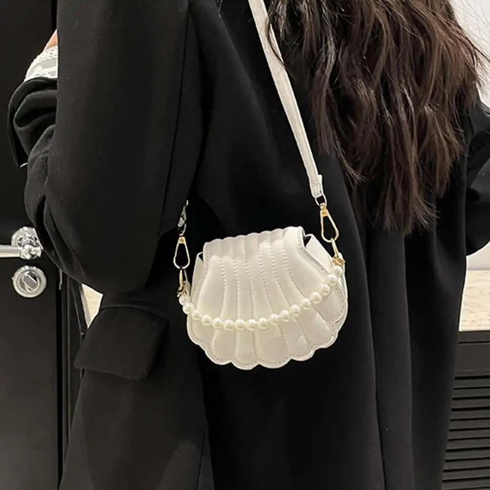 Borsa a tracolla a forma di conchiglia, stile francese, elegante borsa a mano con catena di perle, borsa a spalla in pelle PU, borsa hobo minimalista da donna - immagine 5