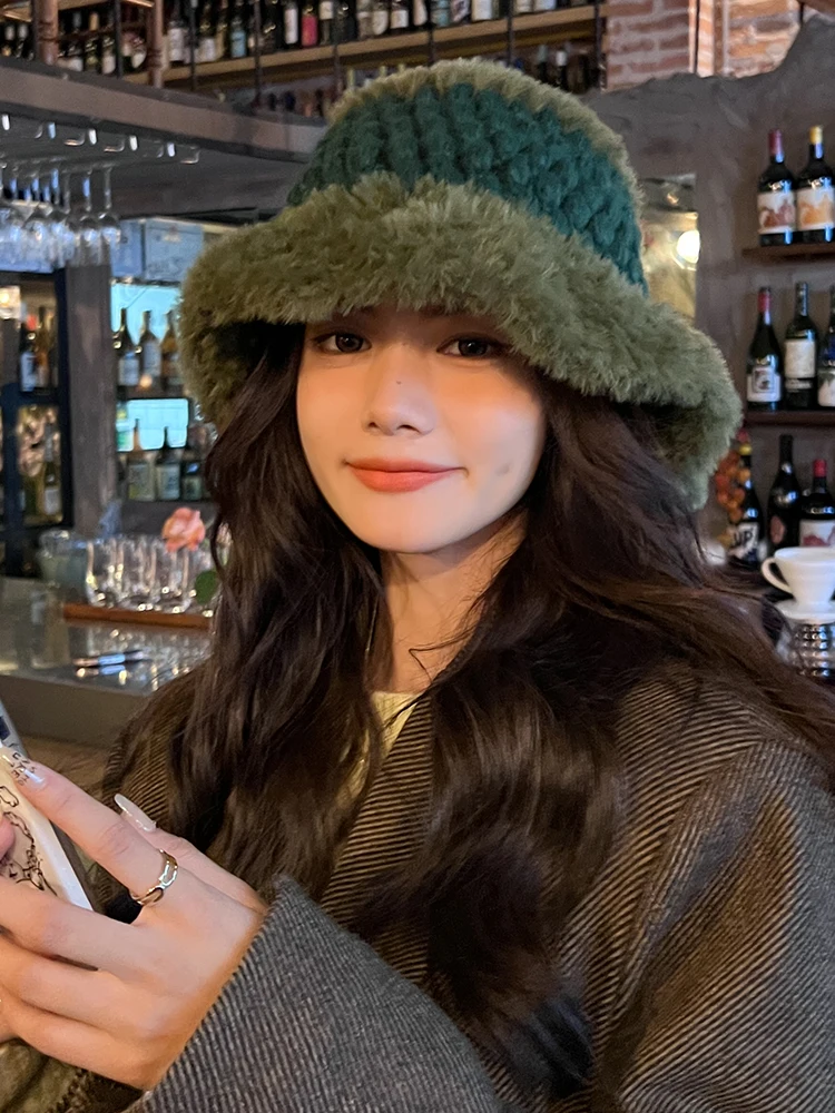 

Маленькая шерстяная шапка для женщин, сезон осень-зима, утепленные плюшевые шапки для защиты ушей в рыбацком стиле, модная теплая вязаная шапка для раковины