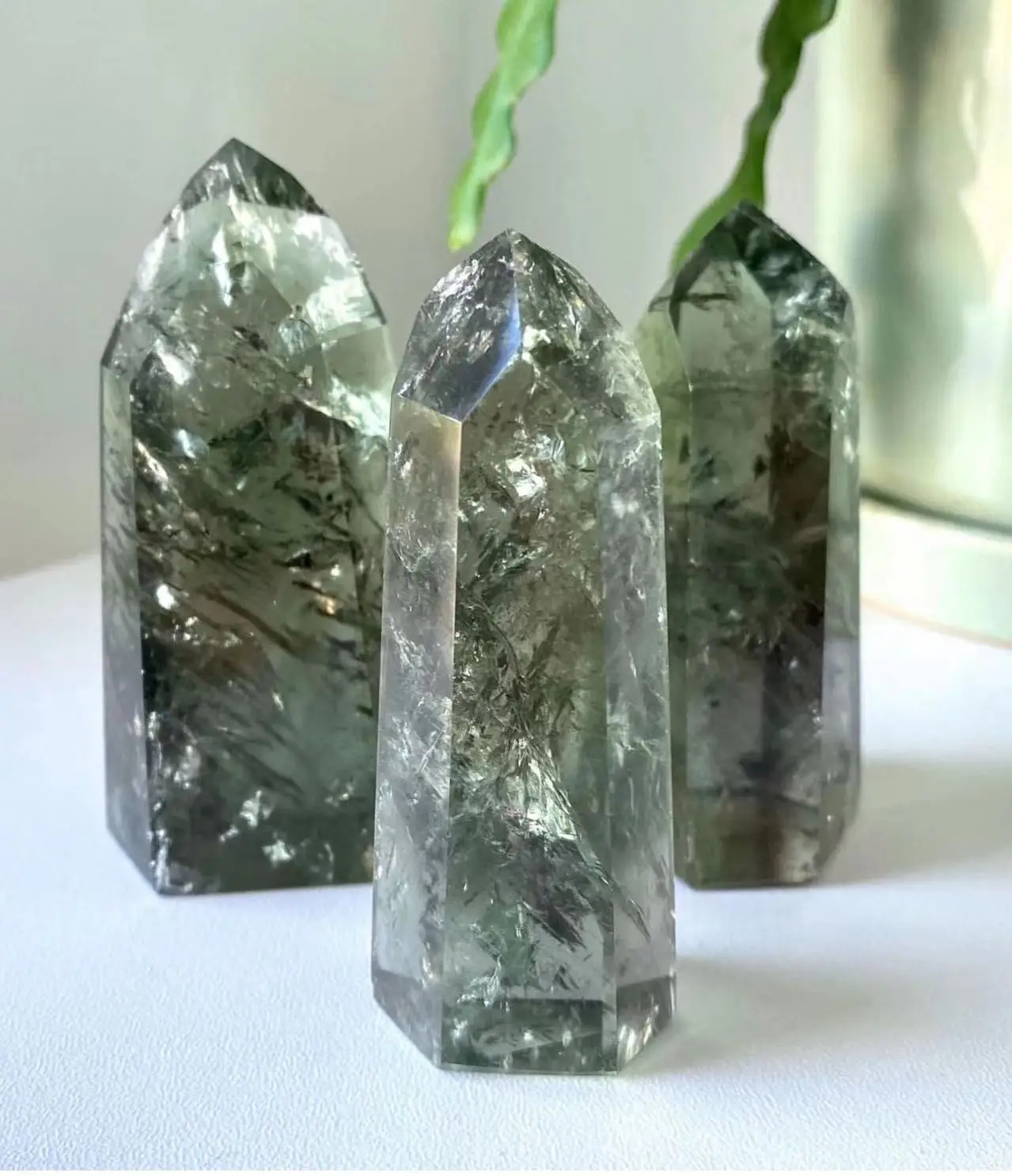 

Natural Green Amethyst Towers Light Green Quartz Gemstone Points Prasiolite Healing Stone Pillar Home Decoration Ornament