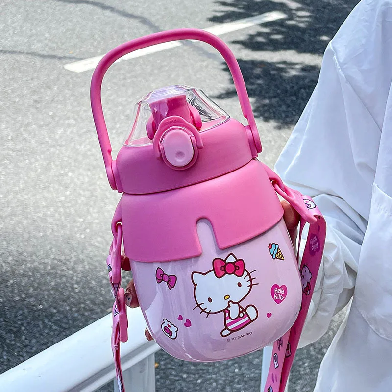 Hello Kitty Water Bottle with Strap – JapanLA