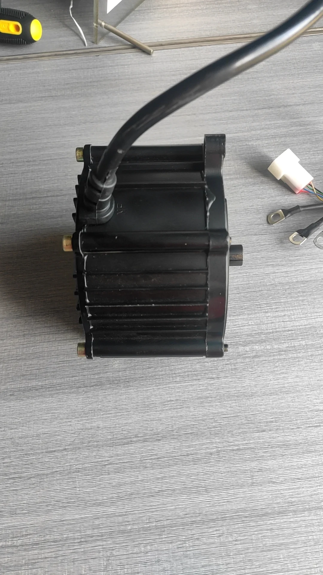 새로운 스타일의 48V 500W BLDC IPM 모터