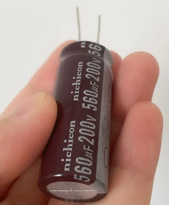 2pcs/lot 560UF 200V 18*45mm Aluminum Electrolytic Capacitor 560uF200V 200V560uF 18X45 20%