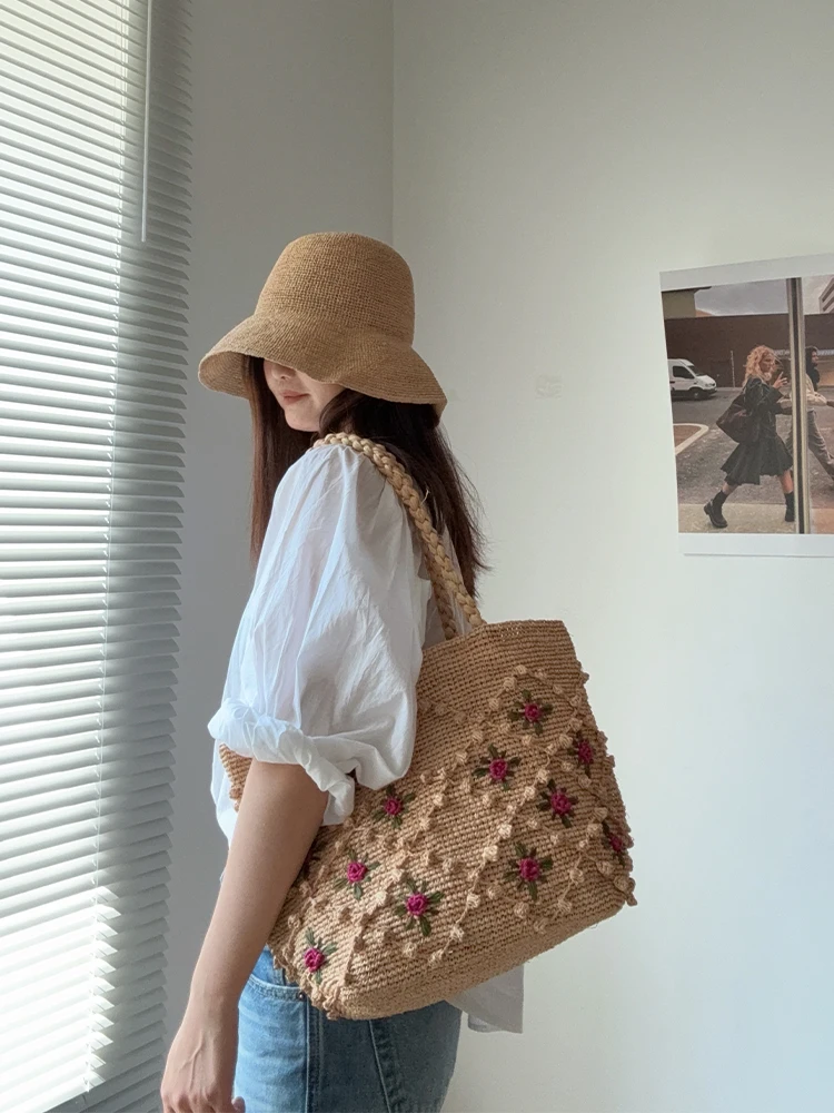 Bohemian Flower Straw Bag Handbag Summer Raffia Beach Bags for Women Shoulder Bag Handmade Bali Travel Woven Rattan Bags Tote
