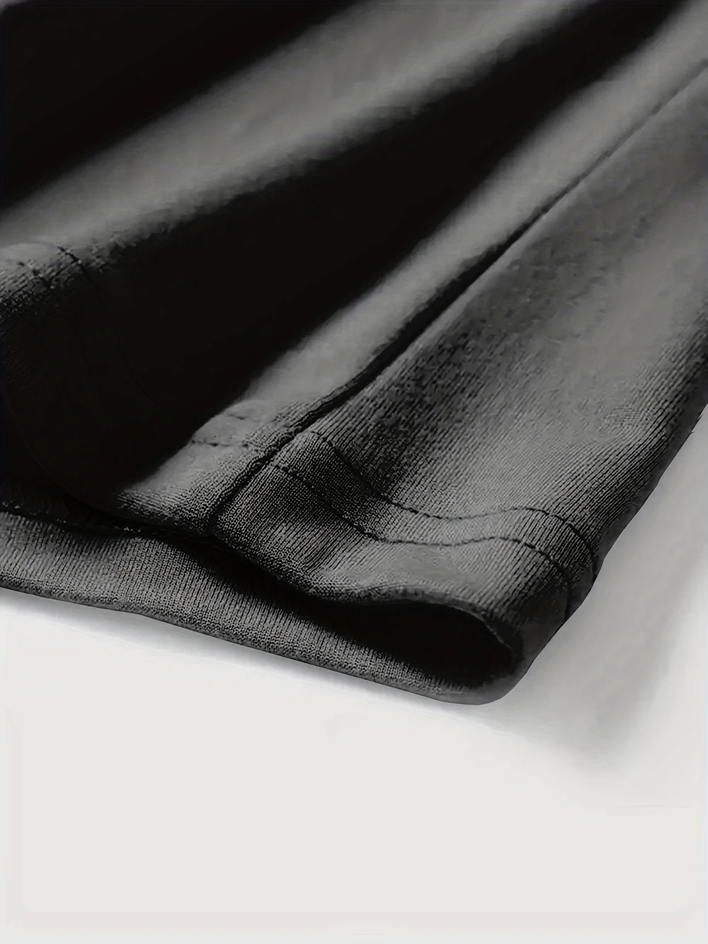 Рисунок 4 - Костюм спортивный мужской с принтом K