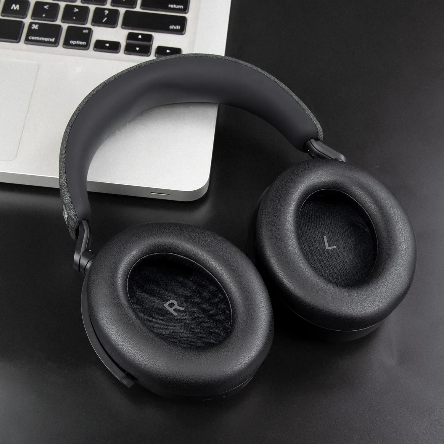 KUTOU Protein Leather Earpads Replacement for Sennheiser Momentum 4 Over/Around Ear Wireless Headphones Ear Pads Cushions