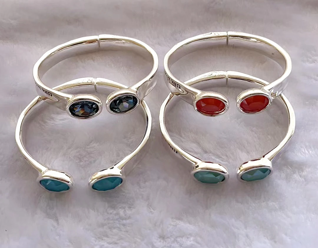 

2022 New UNOde50 Exquisite Fashion Electroplated 925 Blue Crystal Smooth Bracelet Jewelry Holiday Gift
