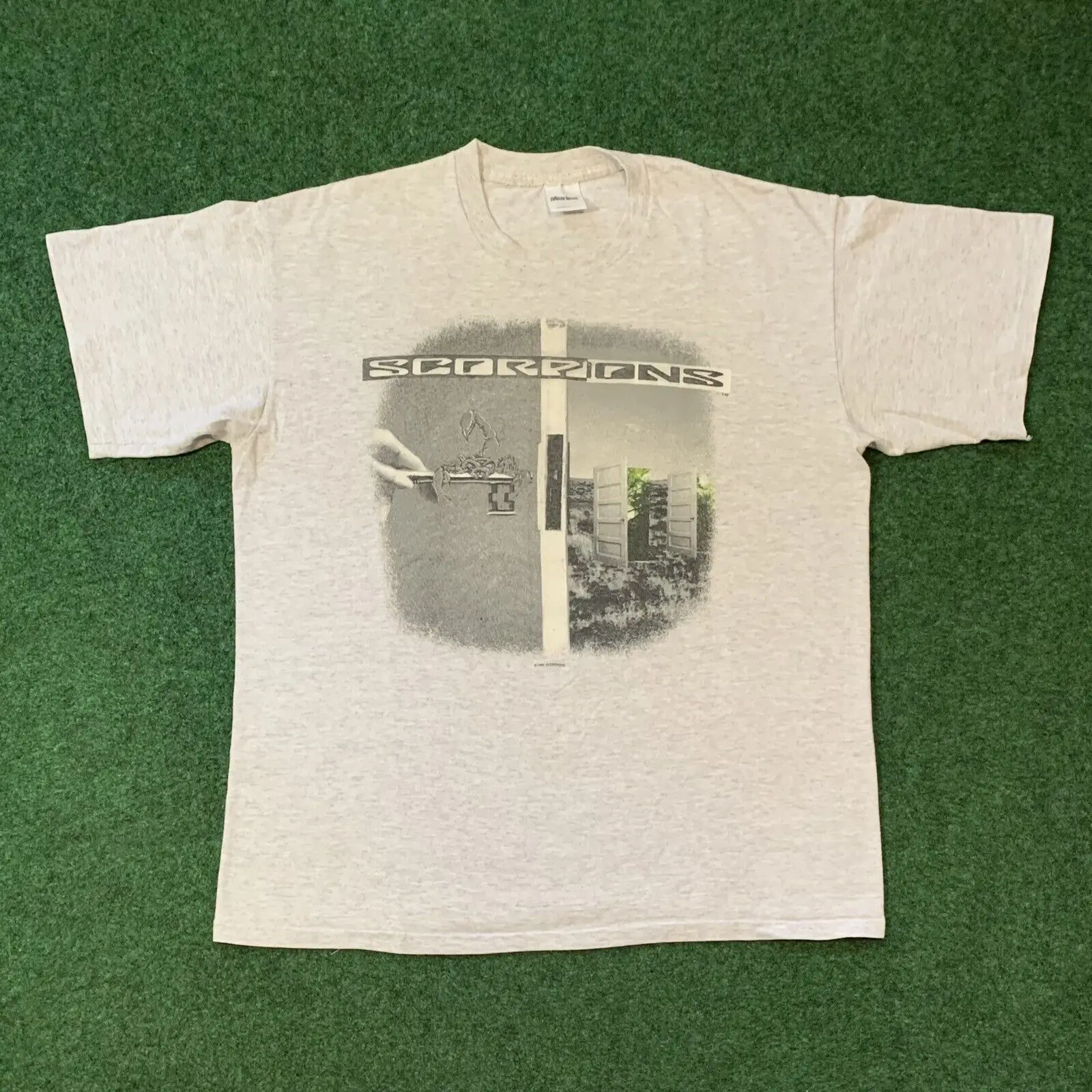 New Listingvintage Anni '90 Scorpions Crazy World Tour T Shirt Taglia Xl Album Band 1990 1991 Usa