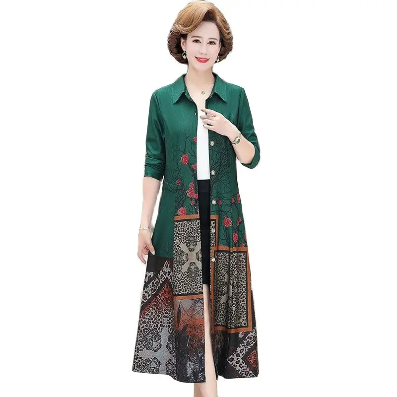 

Middleaged Mother Installed New Spring And Autumn LargeSize Windbreaker Middle-aged And Elderly Long-sleeved Printed Coat Woman