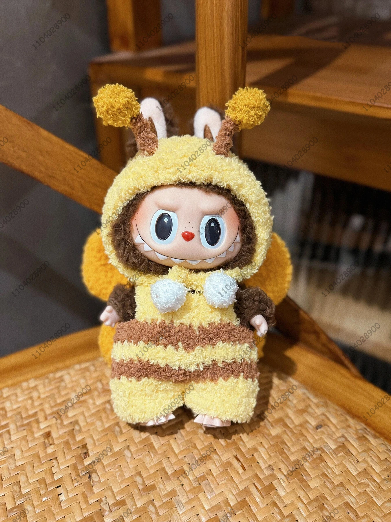 Labubu The Monsters Cute Bee Costume Doll Clothes Vinyl Doll Action Figure 1：1 Original Replica Bag Charm