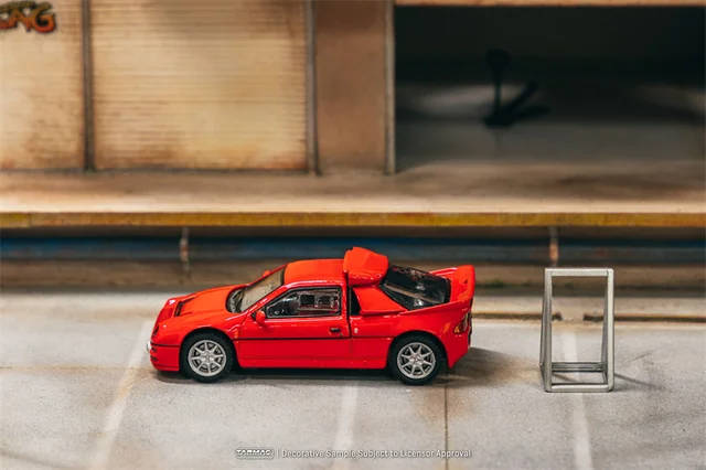 Tarmac Works 1:64 フォード RS200 レッド ダイキャスト