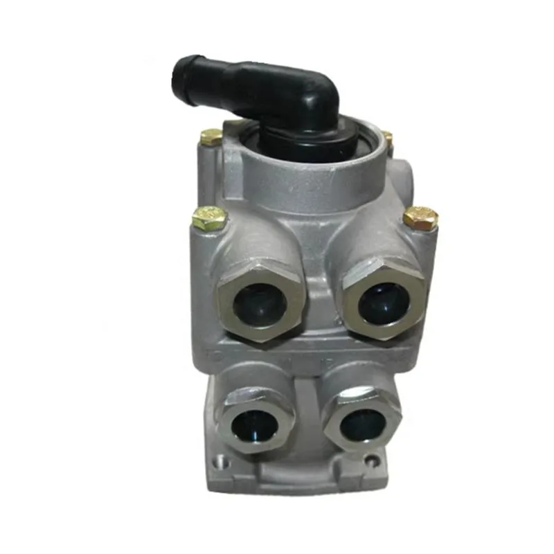Brake Master Cylinder Brake Pump for CNHTC SINOTRUK HOWO Light Truck Parts LG9700360057