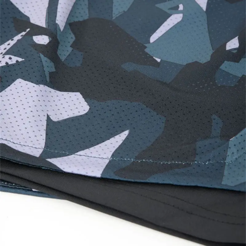 Jogger summer double layered 2-in-1 men's sports pants with tight inner and loose outer fashionable camouflage shorts