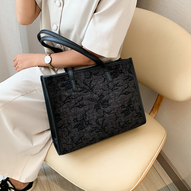 wristlet wallet Black Shoulder Bag Women 2022 New Trendy French Niche Texture Single Shoulder Underarm Bag Foreign Style Portable Tote Bag Women's Bags luxury