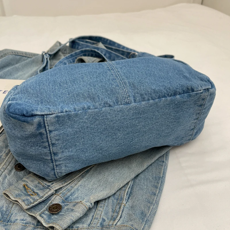 Women's minimalist and fashionable casual denim shoulder bag, zippered shopping bag, crossbody women's bag