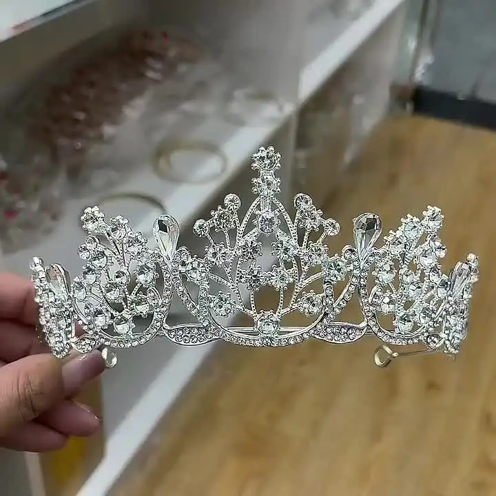 Corona Oro Per Compleanno Corona Principessa Con Strass E Cristalli: Oro, Misura 12.5x2.5 Cm - Per Matrimoni, Compleanni, Feste, Halloween Tiara Principessa Elegante