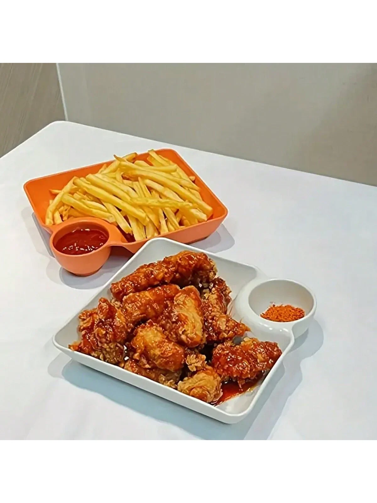 Square-shaped Food Plate 4pcs/set Including Chip Plate Sushi Plate Dumpling And Snack Plate With Sauce Separation Design
