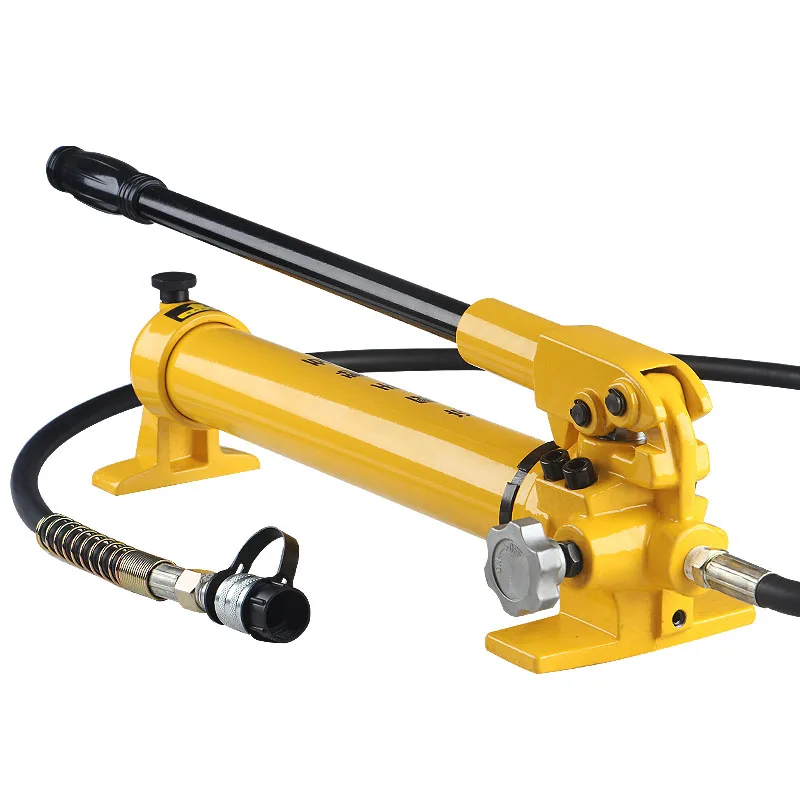 Manual Hydraulic CP-700 Small Portable Large Oil Storage Pressure Reducing Hydraulic Pump With Anti-Vibration Oil Injection Tool stainless steel lifting laboratory injection platform manual lifting platform one layer support lifting platform vertical
