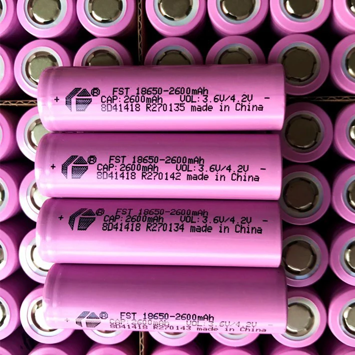 Célula de batería recargable púrpura de 3.7v FST 2500mah 3C Li Ion 18650