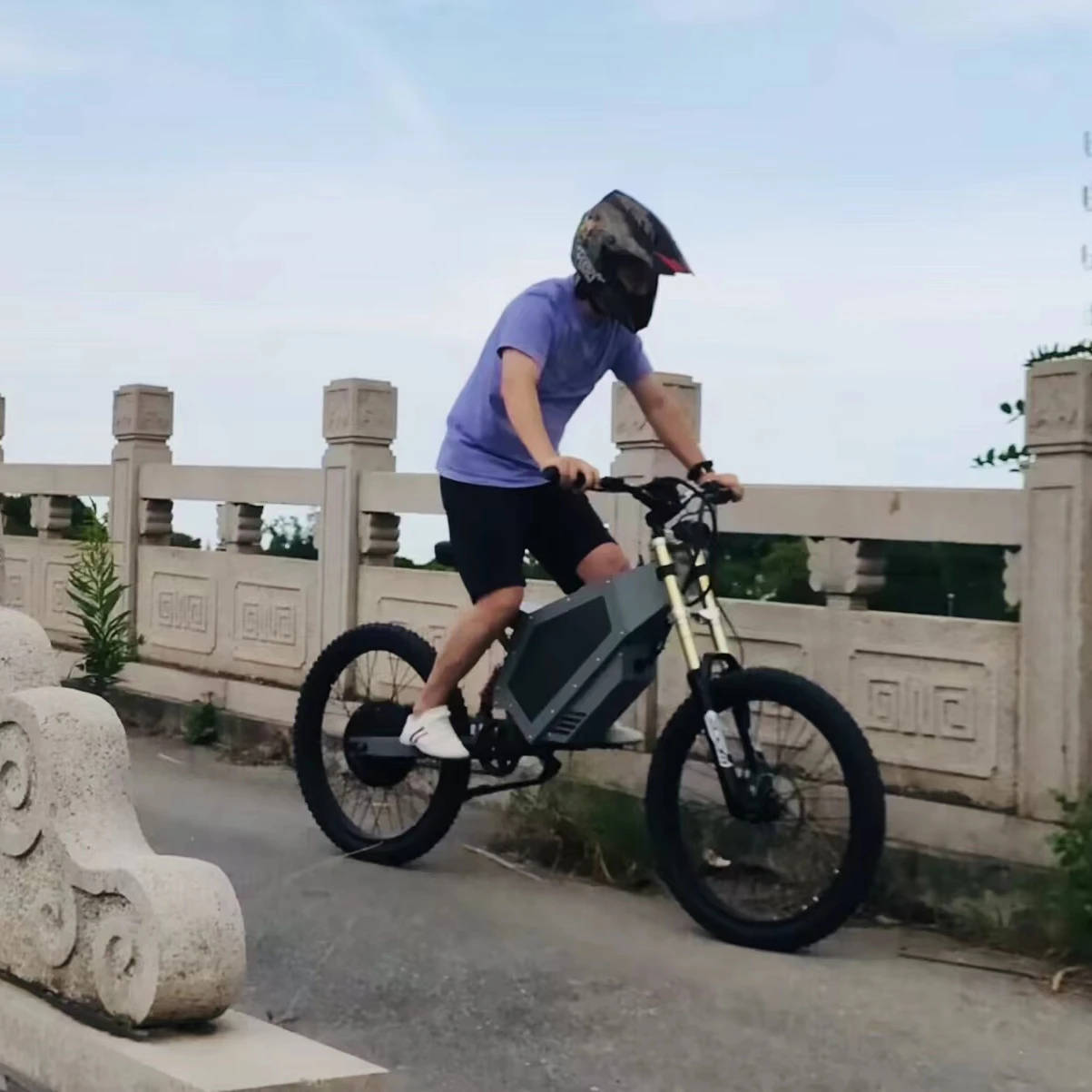 New Type 72V 5000W Powerful Electric Bike with QS Motor Sabvoton Controller 26 Inch Tire