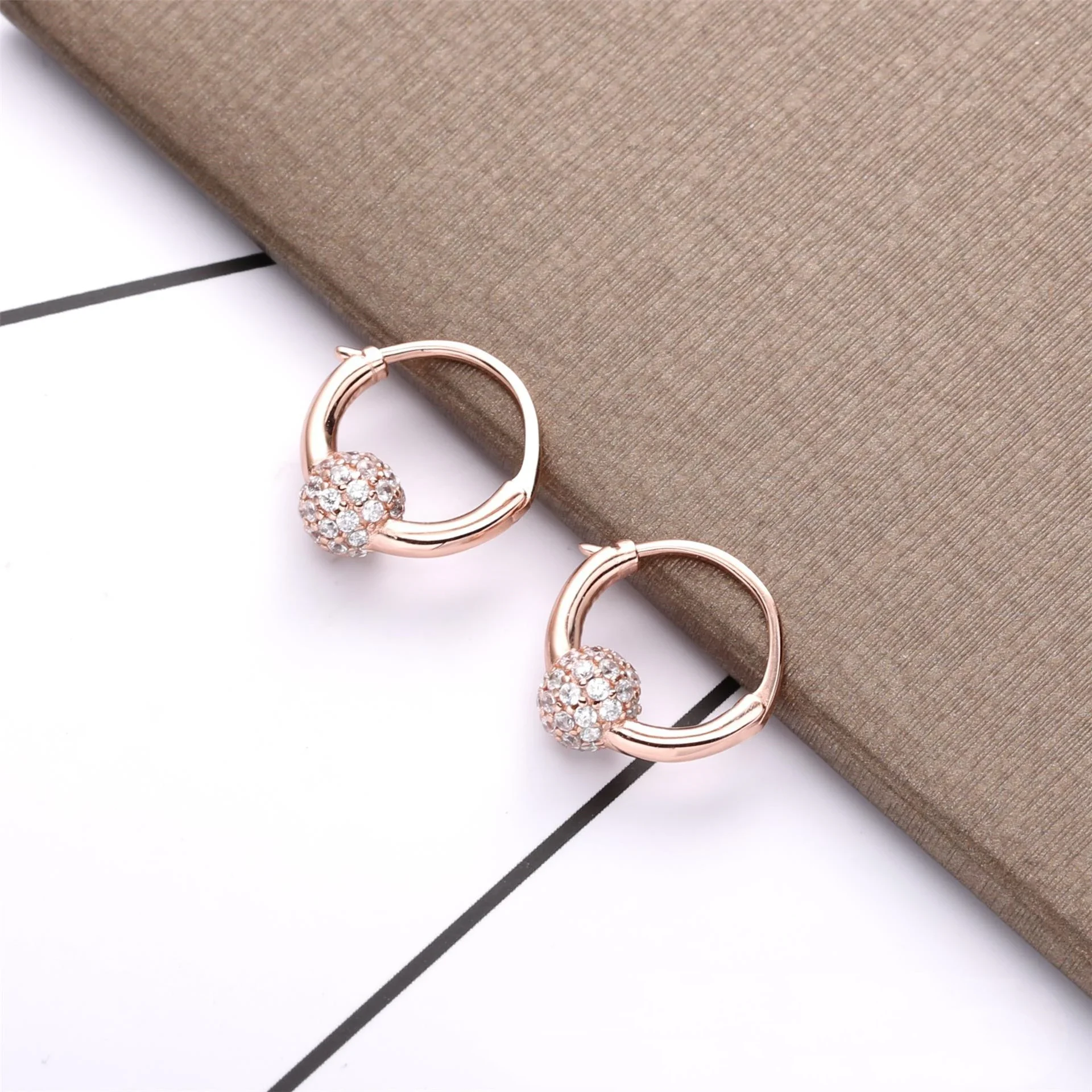 Рисунок 4 - Женские серьги из серебра 925 пробы