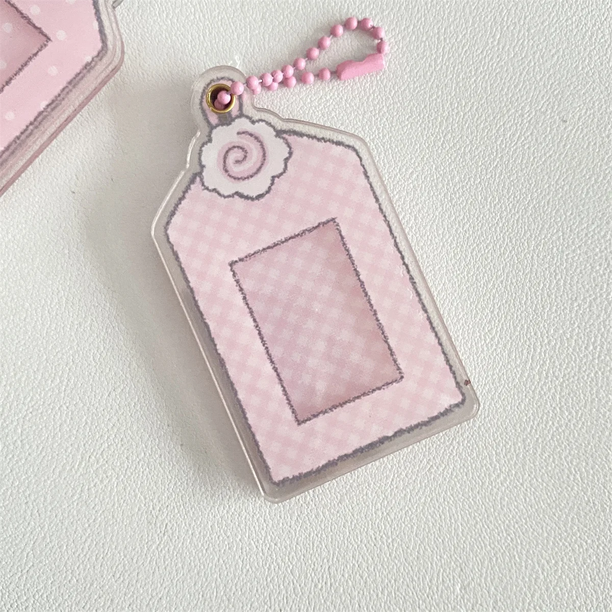 Cute 1 Inch Magnetic Acrylic Photo Card Holder Keychain Schoolbag Charm Gifts For Classmates And Friends Bag Pendant