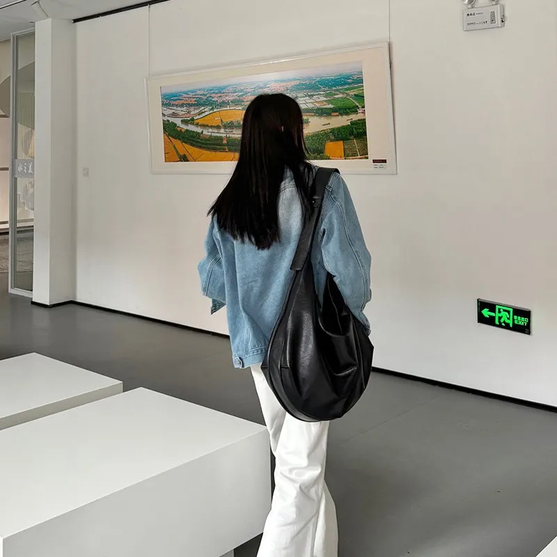 New Loose Style Large Capacity Black Dumpling Bag Women Retro High-end Casual Commuter Crossbody Shoulder Bag Big Bag