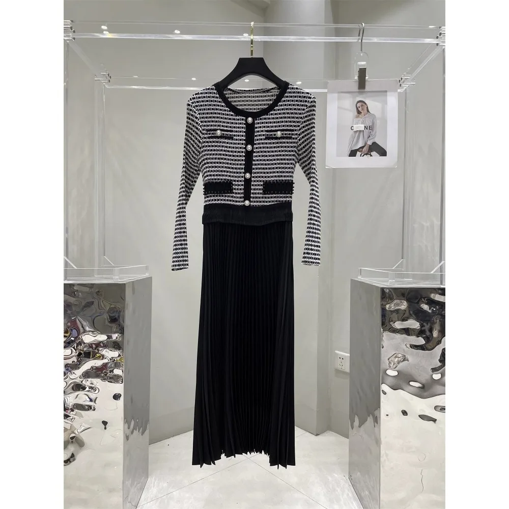 

Plaid Print Miyake Pleated Casual Temperament Elegant Fashion Waisted Oversized Stretch Dress Women's Loose Plus Size 2023 Fall