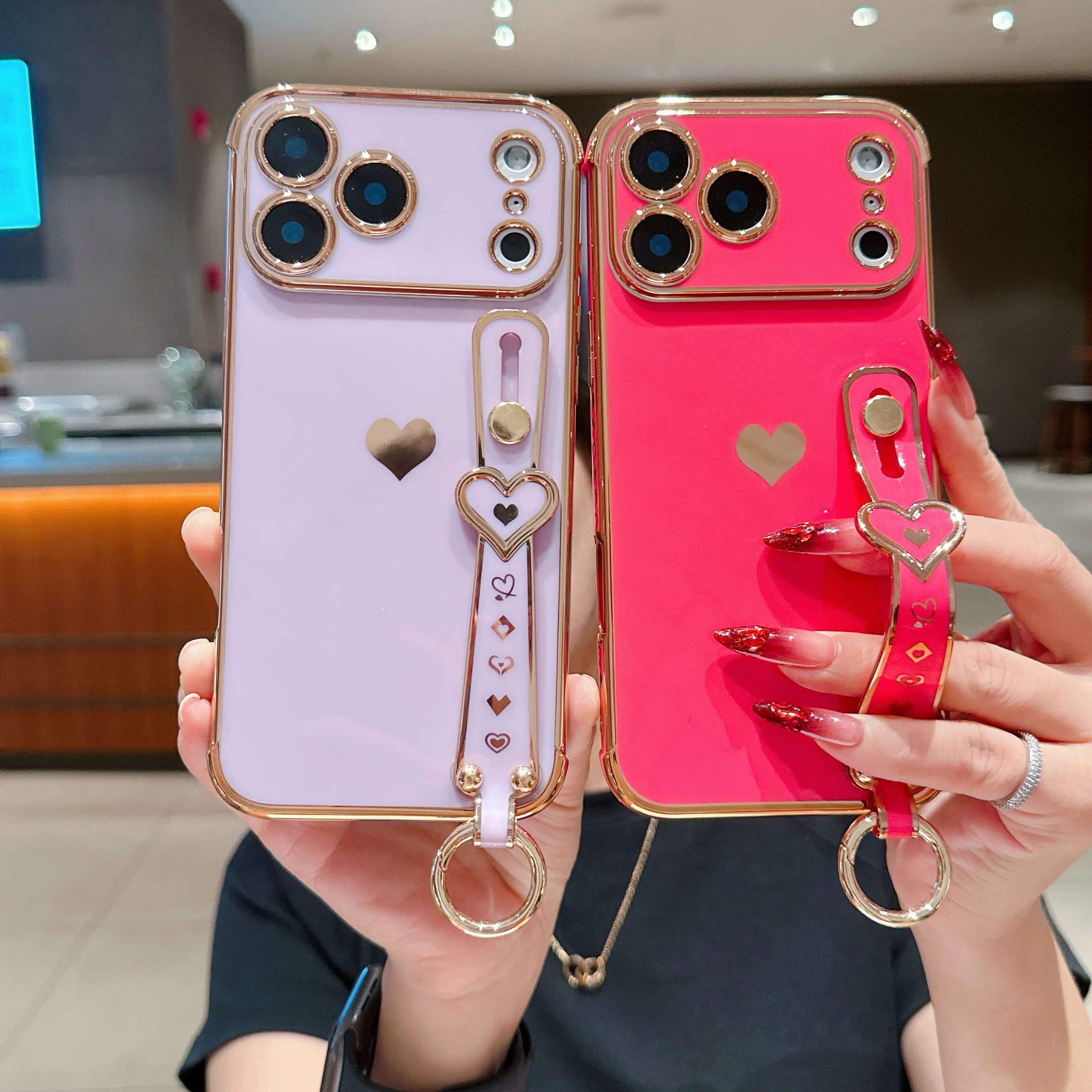 Herzförmige Handgelenkriemen-Hülle für iPhone 17 Pro, 16, 15, 14, 13, 12, 11 Pro Max, X, Xs, XR Max, 12, 13 Mini, 14, 15, 16 Plus – Premium Fashion Cases – Detail 33
