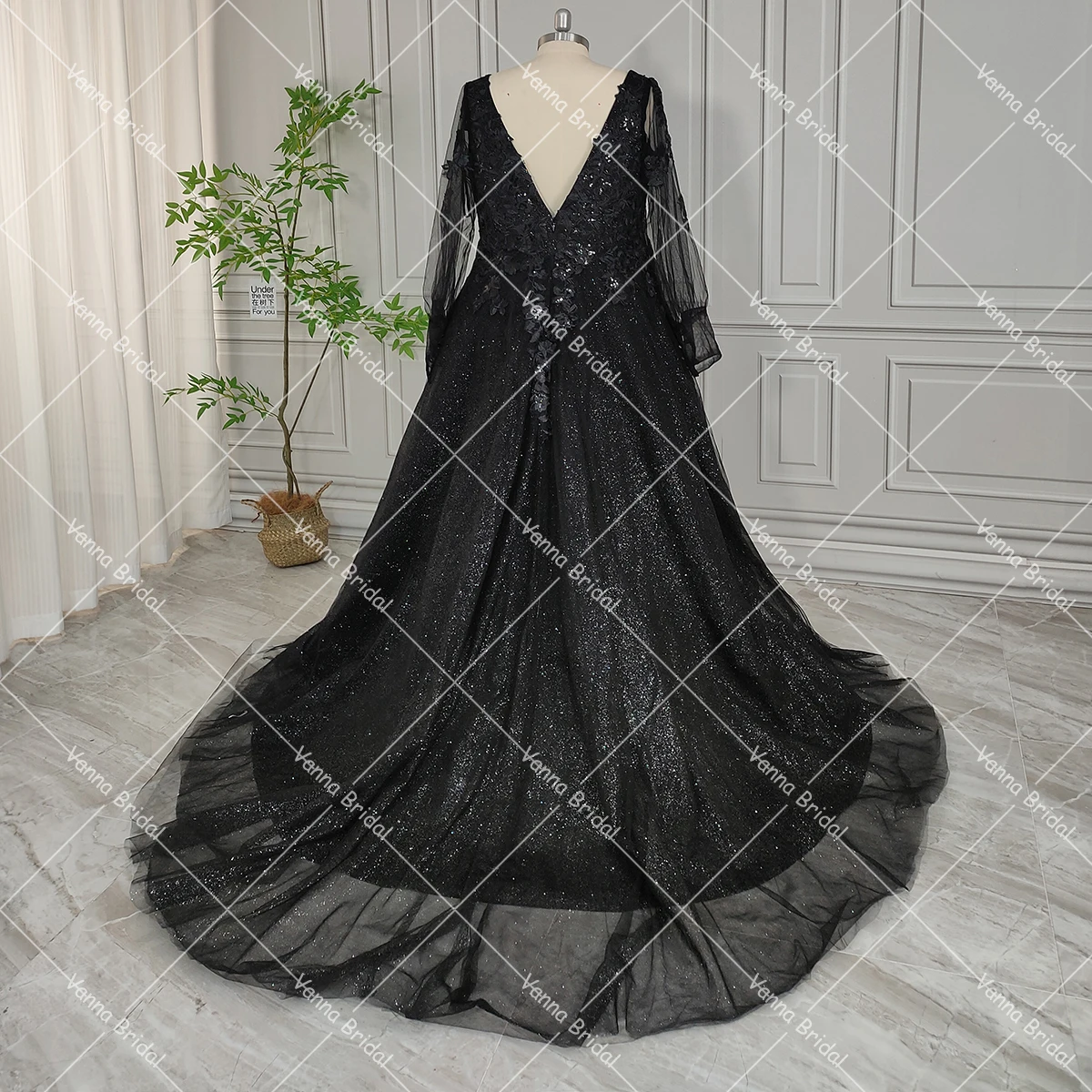 Ball Gown Black Halloween Wedding Dress Gothic Black Wedding Dresses COCOMELODY Ball Gown Black Halloween Wedding Dress Gothic Black Wedding Dresses COCOMELODY
