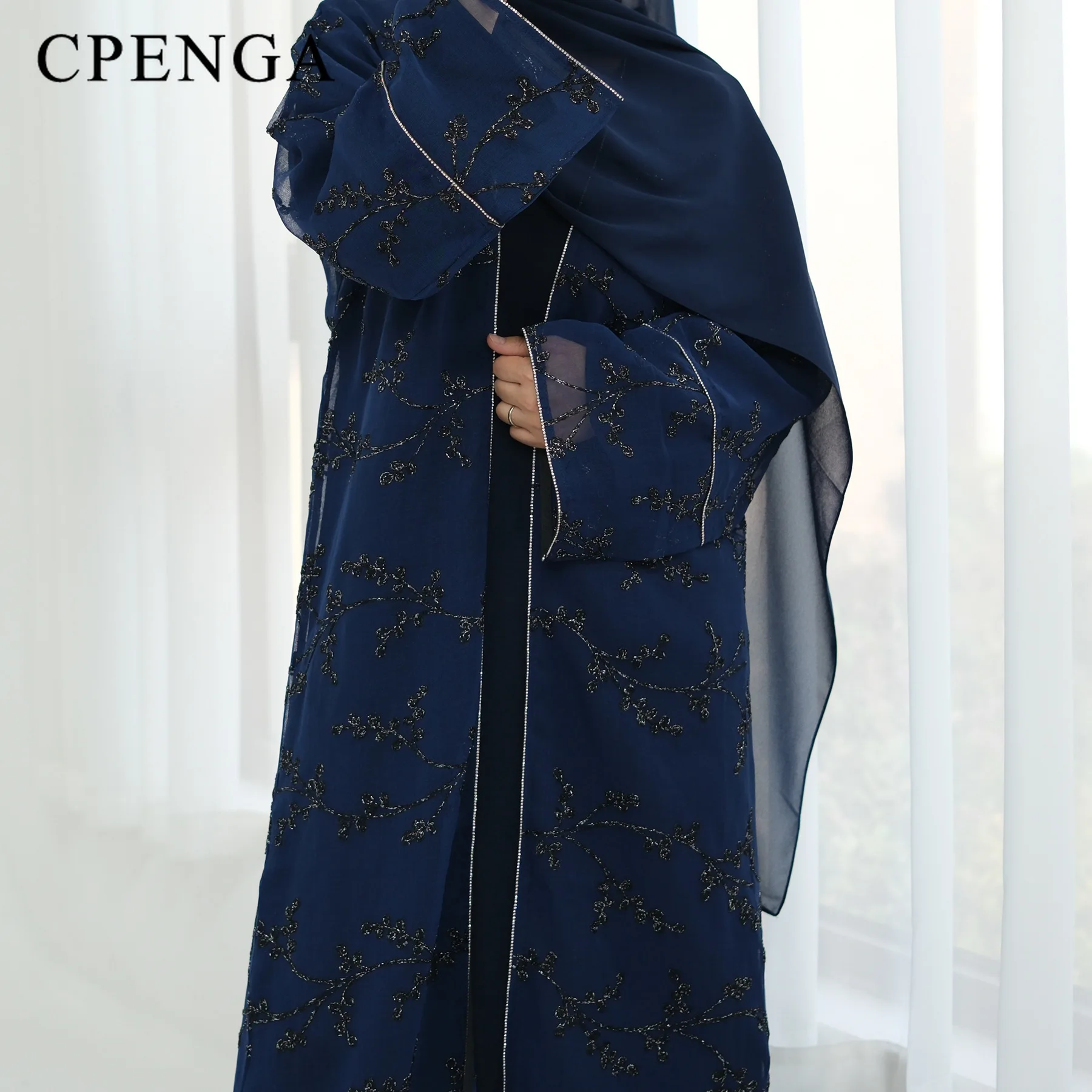 Robe Abaya de luxe brodée de dubaï avec intérieur élégant pour femmes arabes, vêtements de fête Jalabiya Eid pour église musulmane, nouveau caftan turc 1 Robe Abaya de luxe brodée de dubaï avec intérieur élégant pour femmes arabes, vêtements de fête Jalabiya Eid pour église musulmane, nouveau caftan turc 1
