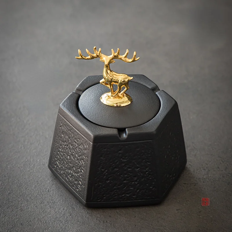

Ceramic Ashtray with Lid, Small Household Ashtray, Creative Personality Decoration, Home Windproof and Fly Ash, Cigarette Case