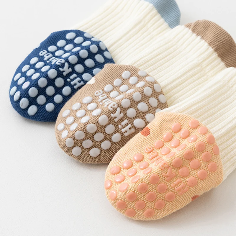3/6 أزواج من الجوارب الأرضية للأطفال مع مقابض جوارب قطنية غير قابلة للانزلاق للأطفال الصغار من عمر 0 إلى 5 سنوات