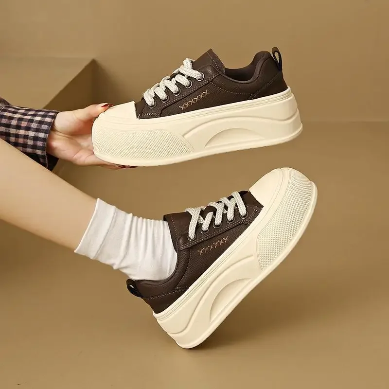 Four Seasons Outdoor Women's Shoes Lightweight Versatile Comfortable Vulcanized Shoes Anti Slip Breathable Shoes 2026