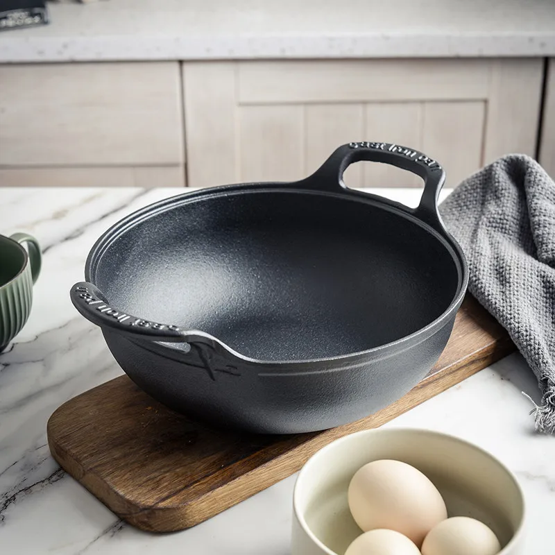 https://ae01.alicdn.com/kf/Sa455c6f53f2b41f4a30a834a0cb7c2b2K/20cm-Pre-seasoned-Cast-Iron-Casserole-Dish-With-Loop-Handle-Saucepan-Heavy-Soup-Pot-Dutch-Oven.jpg
