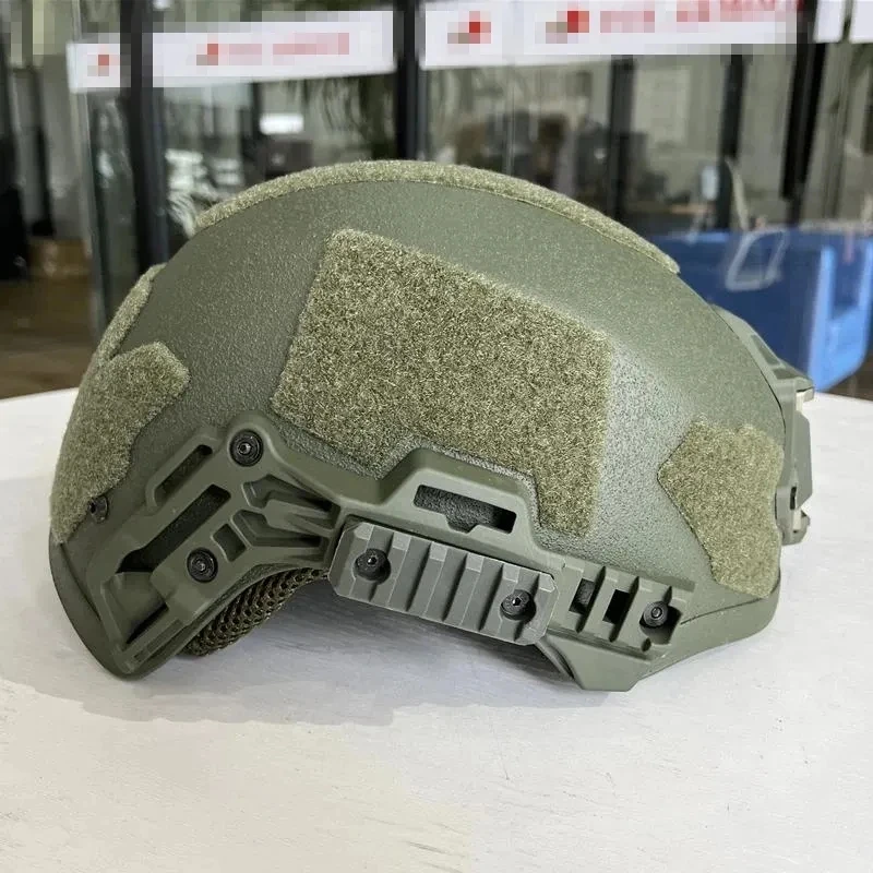 Рисунок 2 - Тактический противоударный шлем ACH high cut