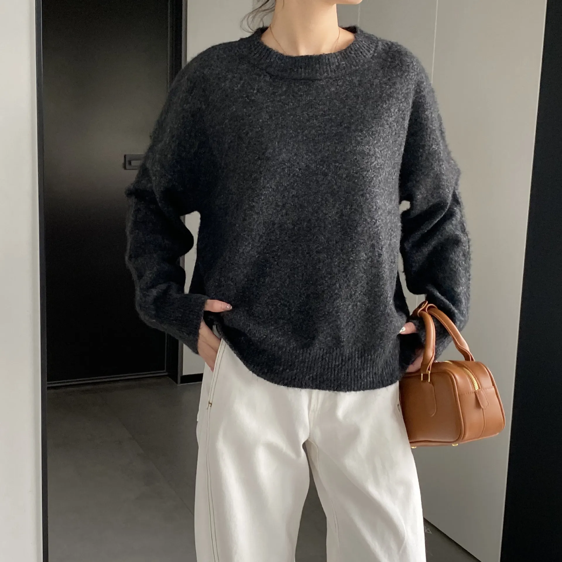 Autumn and Winter Women\'s Casual Solid Round Neck Long Sleeve Loose Sweater
