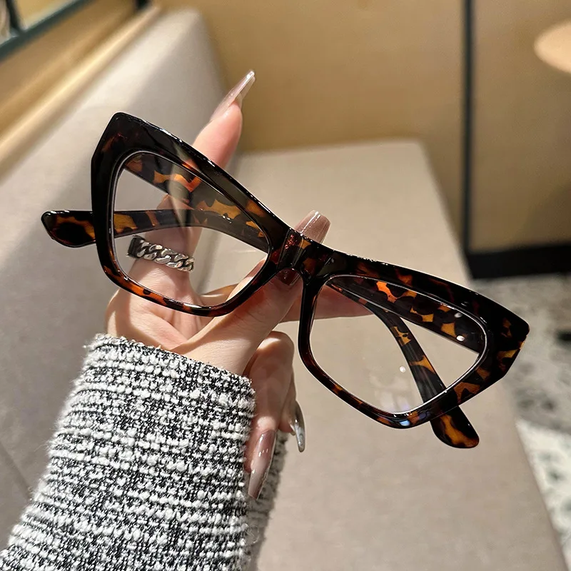 Personalized Glasses Women Fashion Cat Eye Decoration Eyewear Luxury Solid Color Design Anti Blue Light Computer Eyeglass