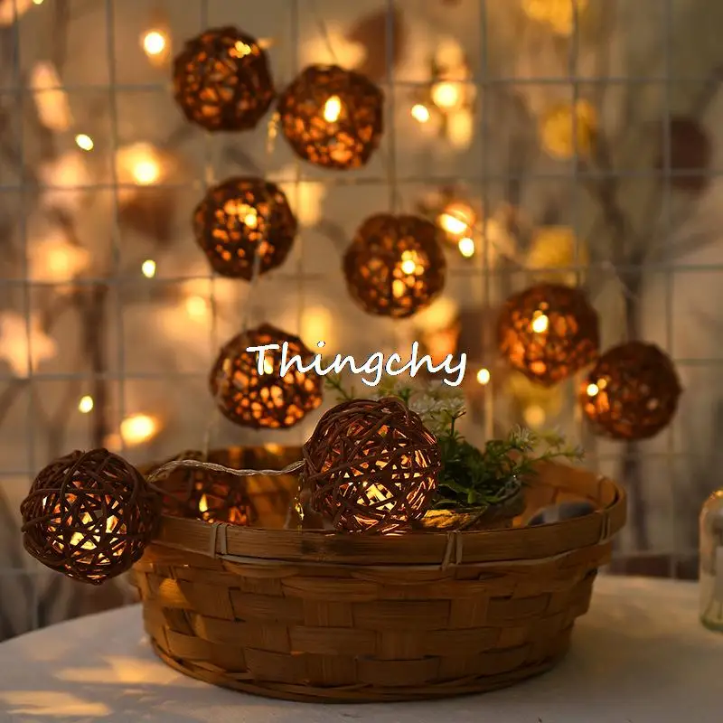 thumbnail image 1 of Cadena de luces LED con forma de bola de ratán, con pilas, para decoración navideña, para bodas, fiestas, hogar, guirnaldas, decoración de mesa, 1 of 4