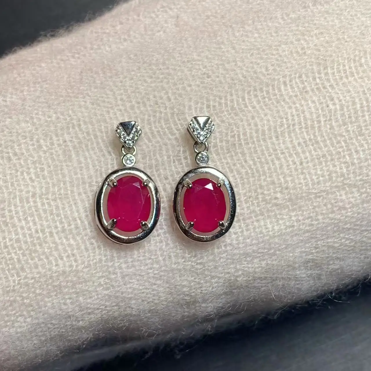 Oval Natural Ruby Earrings 925 Silver Stud Earring For Women 925 Sterling Silver Cute Gift Prevent Allergy Fine Jewelry