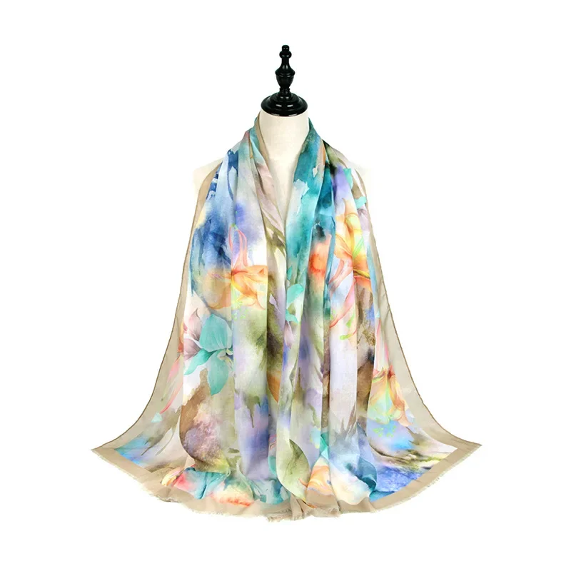 Рисунок 3 - Весенний тонкий женский шарф с