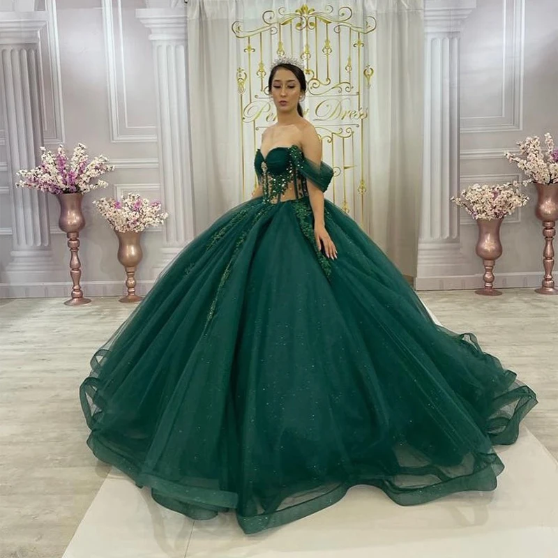 

Green Glittering Luxury Crystal Quinceanera Dresses Off Shoulder Appliqué Beading Birthday Party Ball Gown Vestidos de 15 años