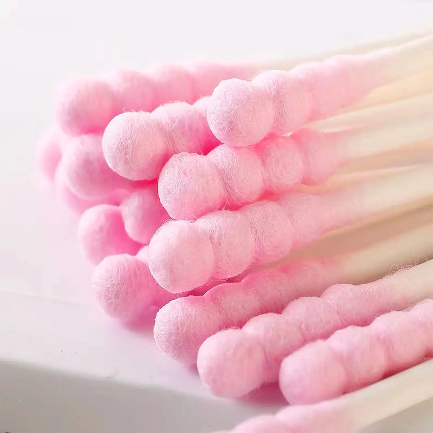 Cotton swabs 200pcs/Box Bamboo Cotton Swab Wood Sticks Soft Cotton Buds cleaning of ears Tampons Microbrush Cotonete pampons health beauty