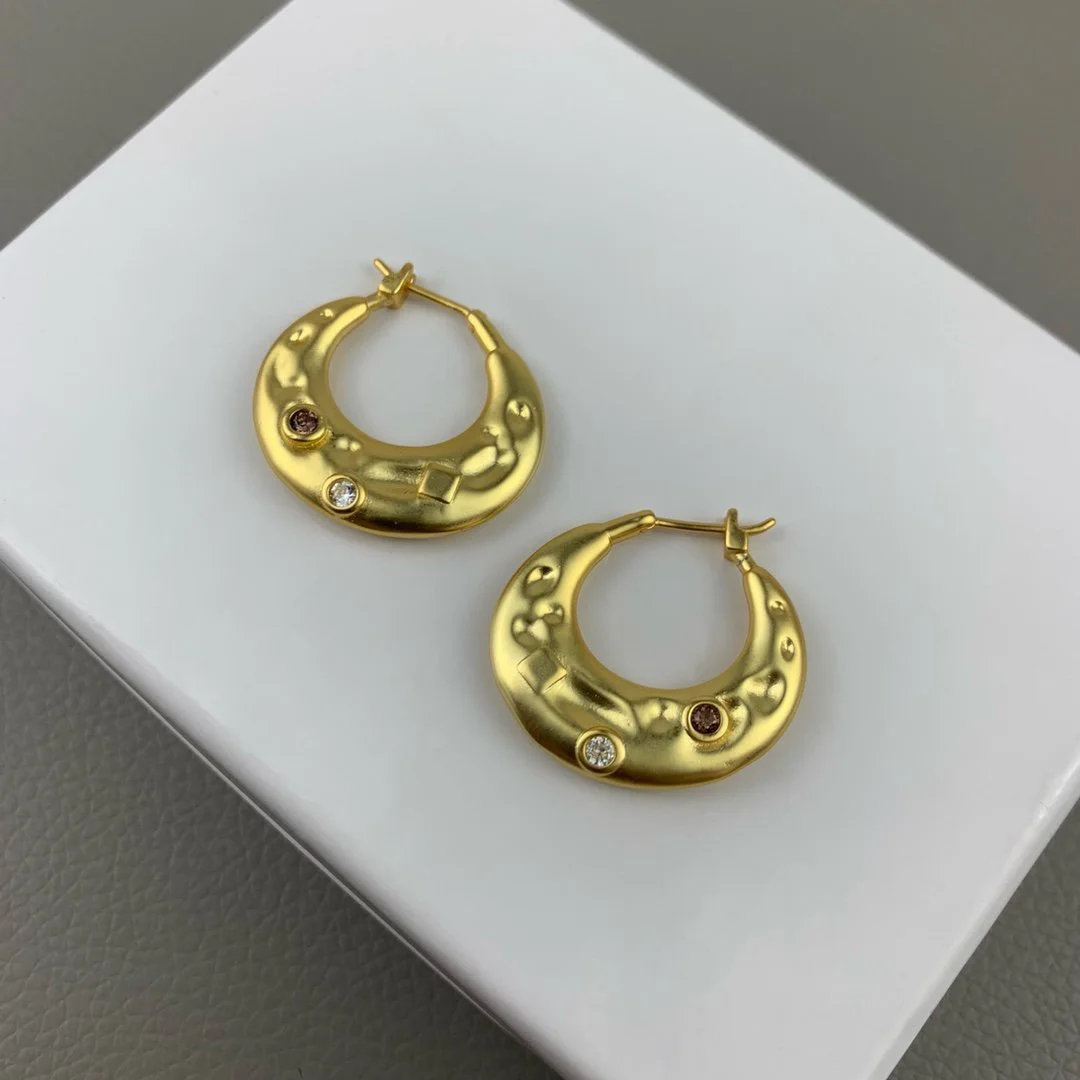 2022 Hot Trend Brand Exquisite And Simple U-shaped Earrings Beauty Ear Studs Everyday Wear Versatile Jewelry Atmosphere Banquet