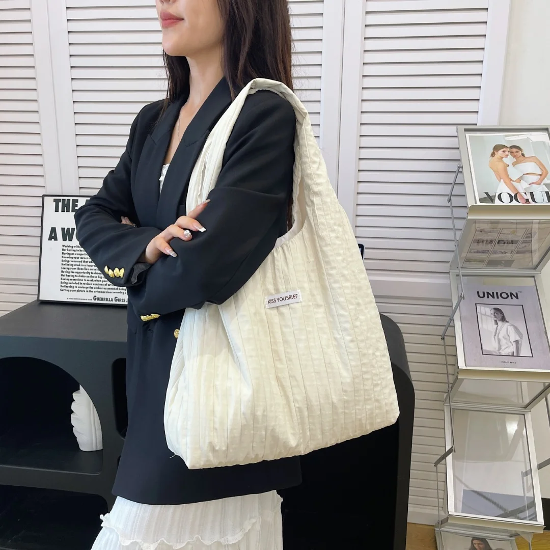Borsa a Tracolla in Tessuto Texturizzato alla Moda con Cinghia Larga per Donne, Ideale per Lavoro Quotidiano e Shopping, Spaziosa Borsa a Mano con Tasca per Telefono - immagine 2