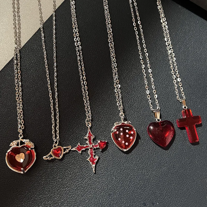 Collana Lunga Donna Con Ciondolo A Cuore E Cristalli - Catena In Acciaio Inox 316L E Cristallo Nero E Rosso, 80+5 Cm