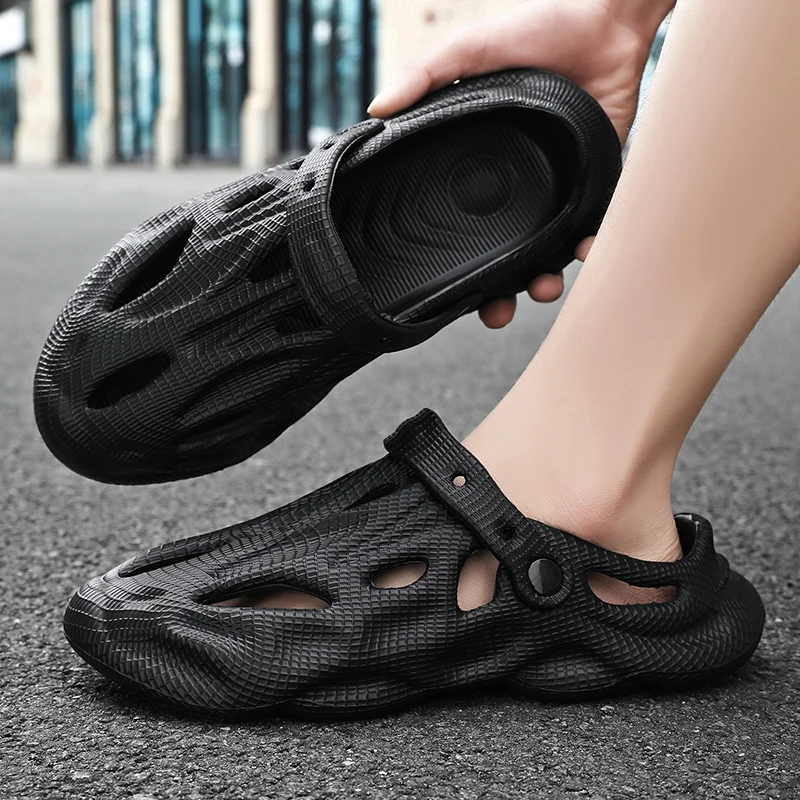 Novelty Hot Sale Garden Shoes for Women Mens Sandals EVA Lightweight Beach Clogs Summer Beach Zapatos Hombre for Men and Women