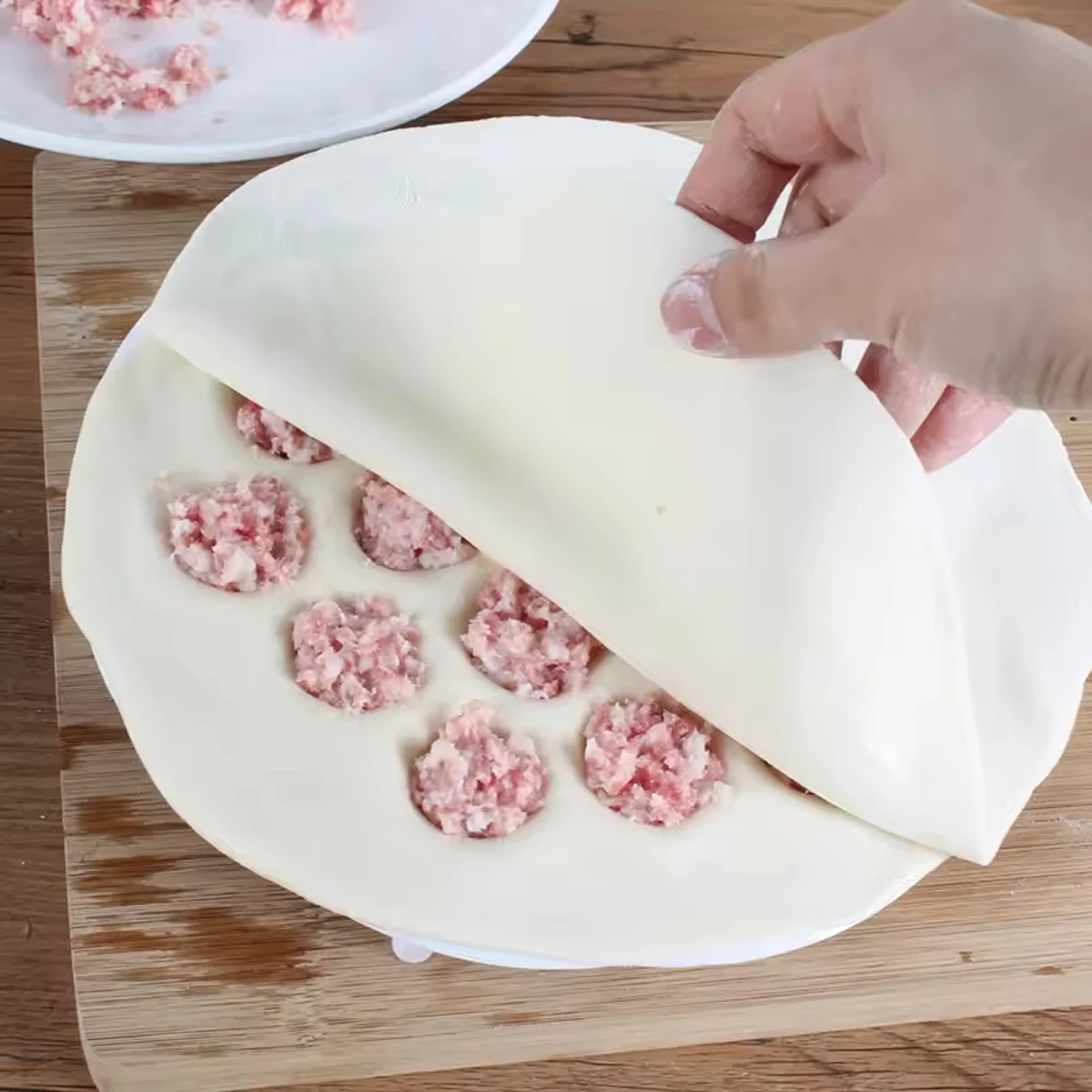 Simple Chinese Dumplings Mould Dough Press