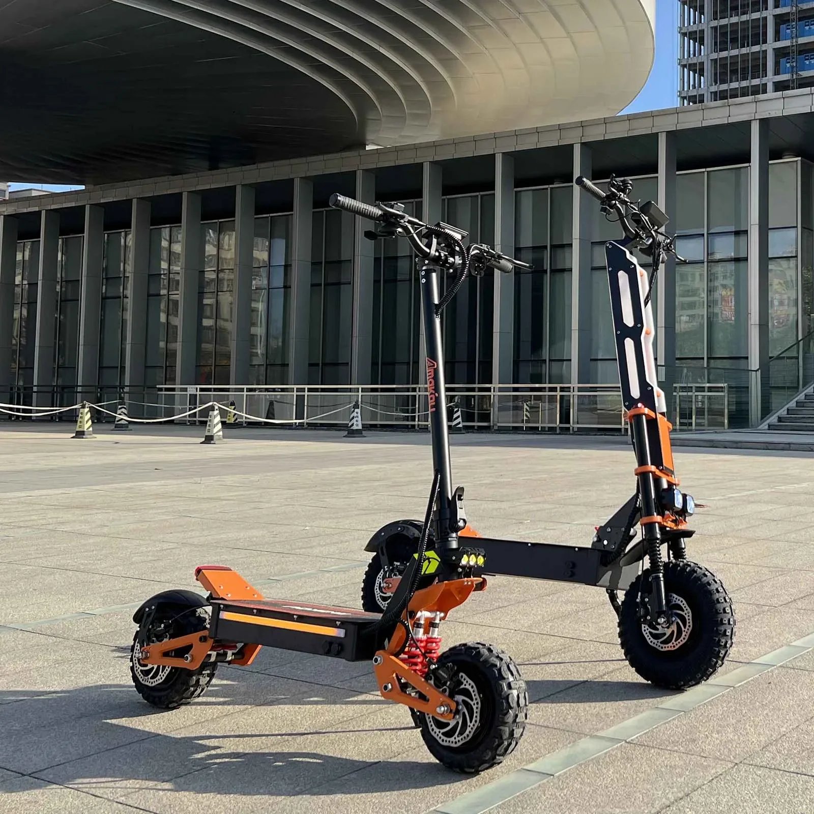 6000W 60V 40V dual motor electric scooter dual suspension shock absorption maximum speed 95km/h 11 inch off-road tyres electric scooter
